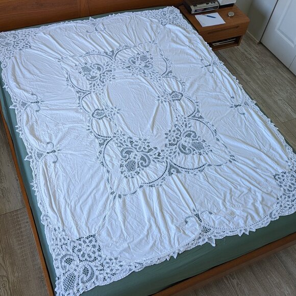 Antique Battenberg table cloth 56x75" (AS IS), Tape Lace Bridal breakfast table - Picture 1 of 10